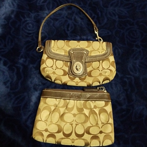 Coach Wristlet set - Picture 1 of 7